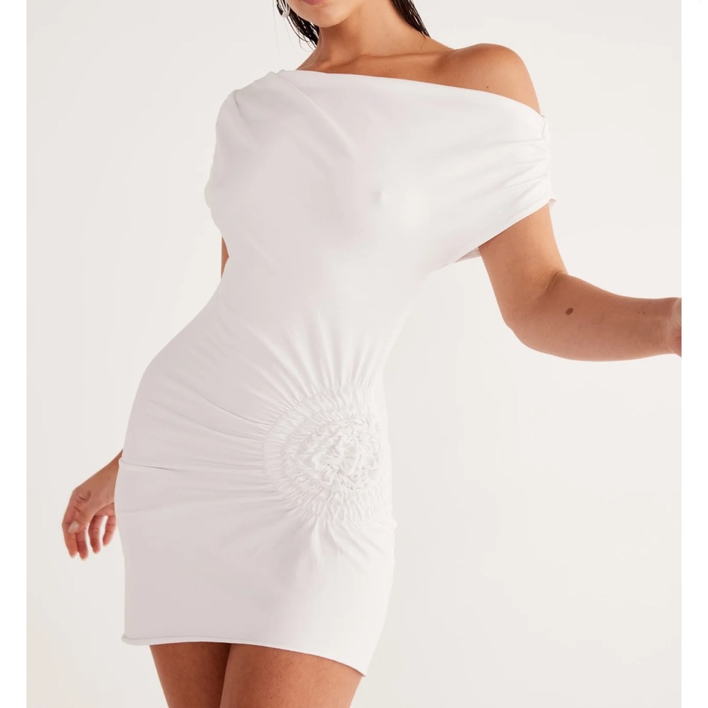 Elegant White Mini Dress